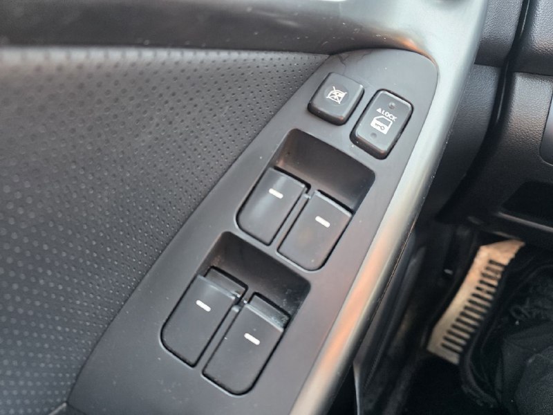 2011 Kia Forte **SX**JAMAIS ACCIDENTEE**CUIR**TOIT OUVRANT**SIEGES CHAUFFANTS**EN SPECIAL Image principale