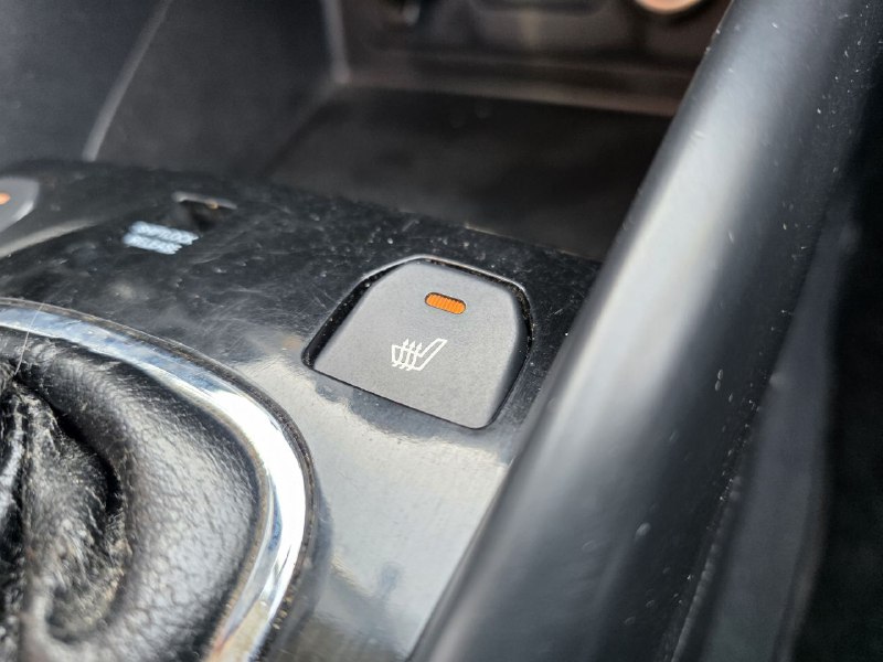 2011 Kia Forte **SX**JAMAIS ACCIDENTEE**CUIR**TOIT OUVRANT**SIEGES CHAUFFANTS**EN SPECIAL Image principale