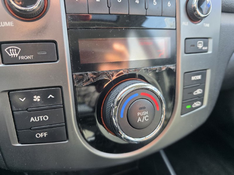 2011 Kia Forte **SX**JAMAIS ACCIDENTEE**CUIR**TOIT OUVRANT**SIEGES CHAUFFANTS**EN SPECIAL Image principale