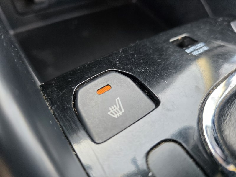 2011 Kia Forte **SX**JAMAIS ACCIDENTEE**CUIR**TOIT OUVRANT**SIEGES CHAUFFANTS**EN SPECIAL Image principale