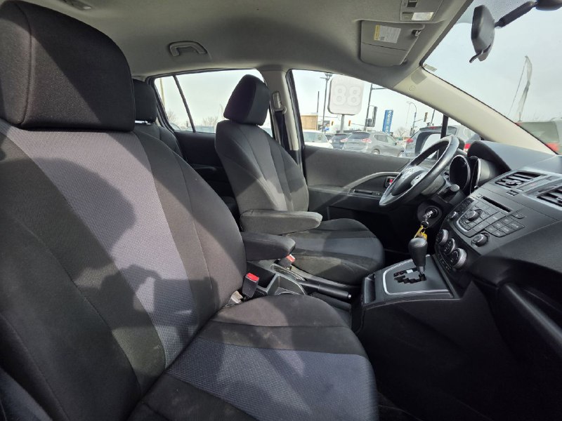 2015 Mazda 5 GS**Jamais Accidente**Tres Bien Entretenu**6 PASSAGERS**MAGS**EN SPECIAL** Image principale