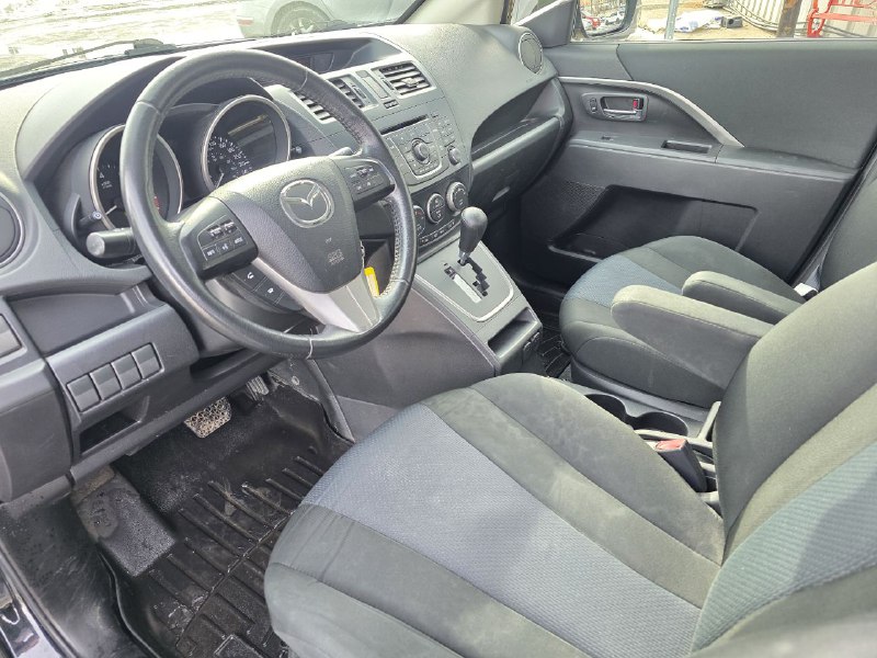 2015 Mazda 5 GS**Jamais Accidente**Tres Bien Entretenu**6 PASSAGERS**MAGS**EN SPECIAL** Image principale