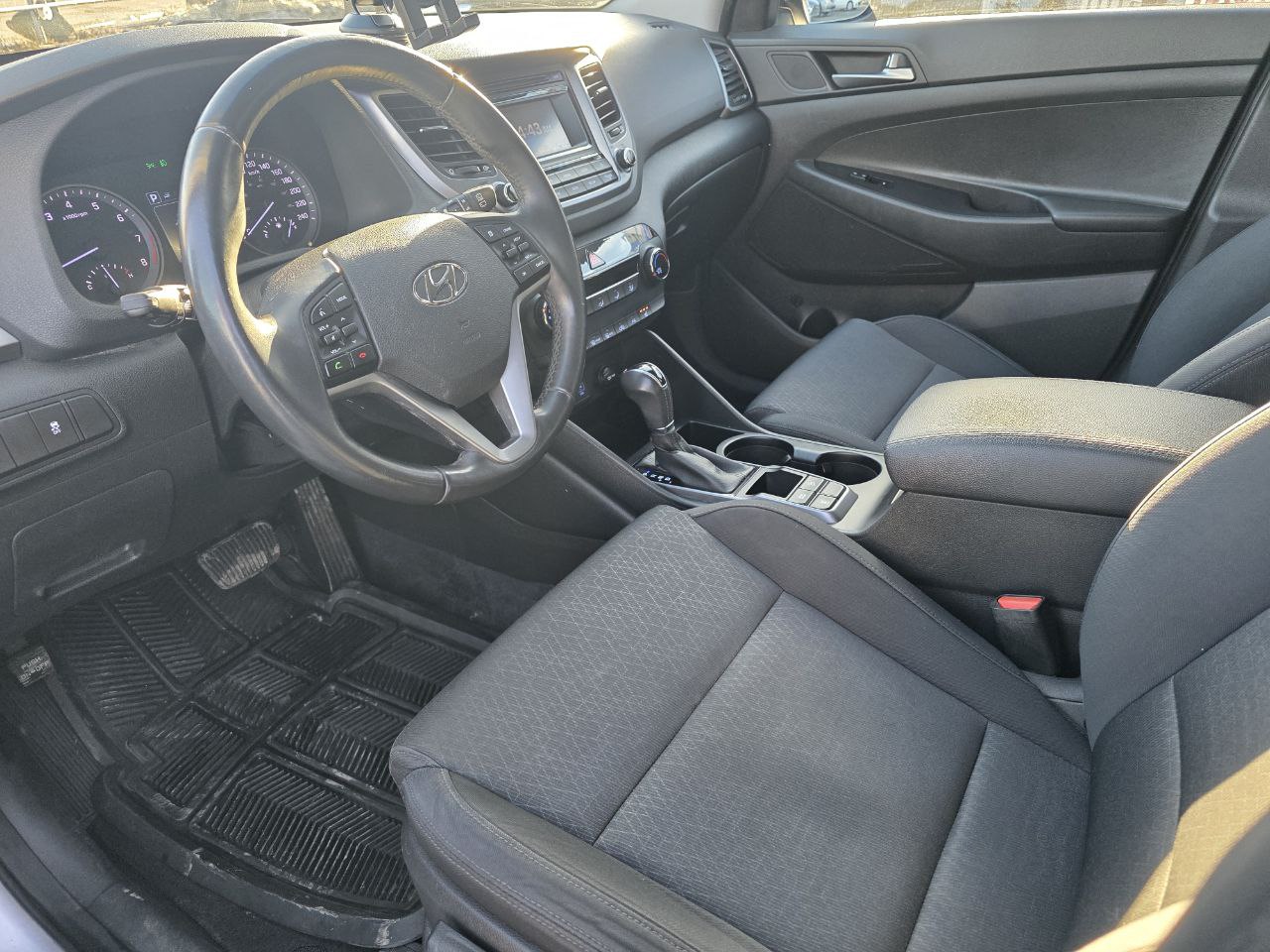 2017 Hyundai Tucson AWD**SAAQ CERTIFIEE**JAMAIS ACCIDENTEE**CAMERA DE RECUL**SIEGES CHAUFFANTS**MAGS** Image principale