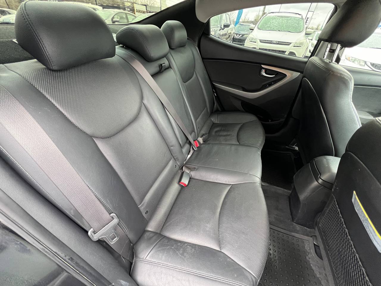 2015 Hyundai Elantra Limited**SAAQ CERTIFIEE**Toit Ouvrant**CamÉra de Recul**SIEGES EN CUIR**Navigation**SIEGES CHAUFFANTS Avant et ArriÈre**DÉmarrage À distance**MAGS** Image principale