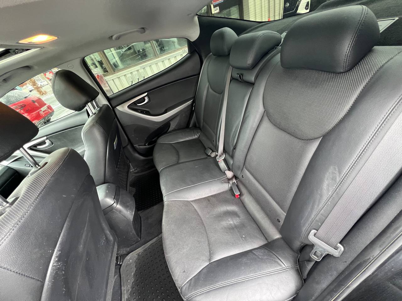 2015 Hyundai Elantra Limited**SAAQ CERTIFIEE**Toit Ouvrant**CamÉra de Recul**SIEGES EN CUIR**Navigation**SIEGES CHAUFFANTS Avant et ArriÈre**DÉmarrage À distance**MAGS** Image principale