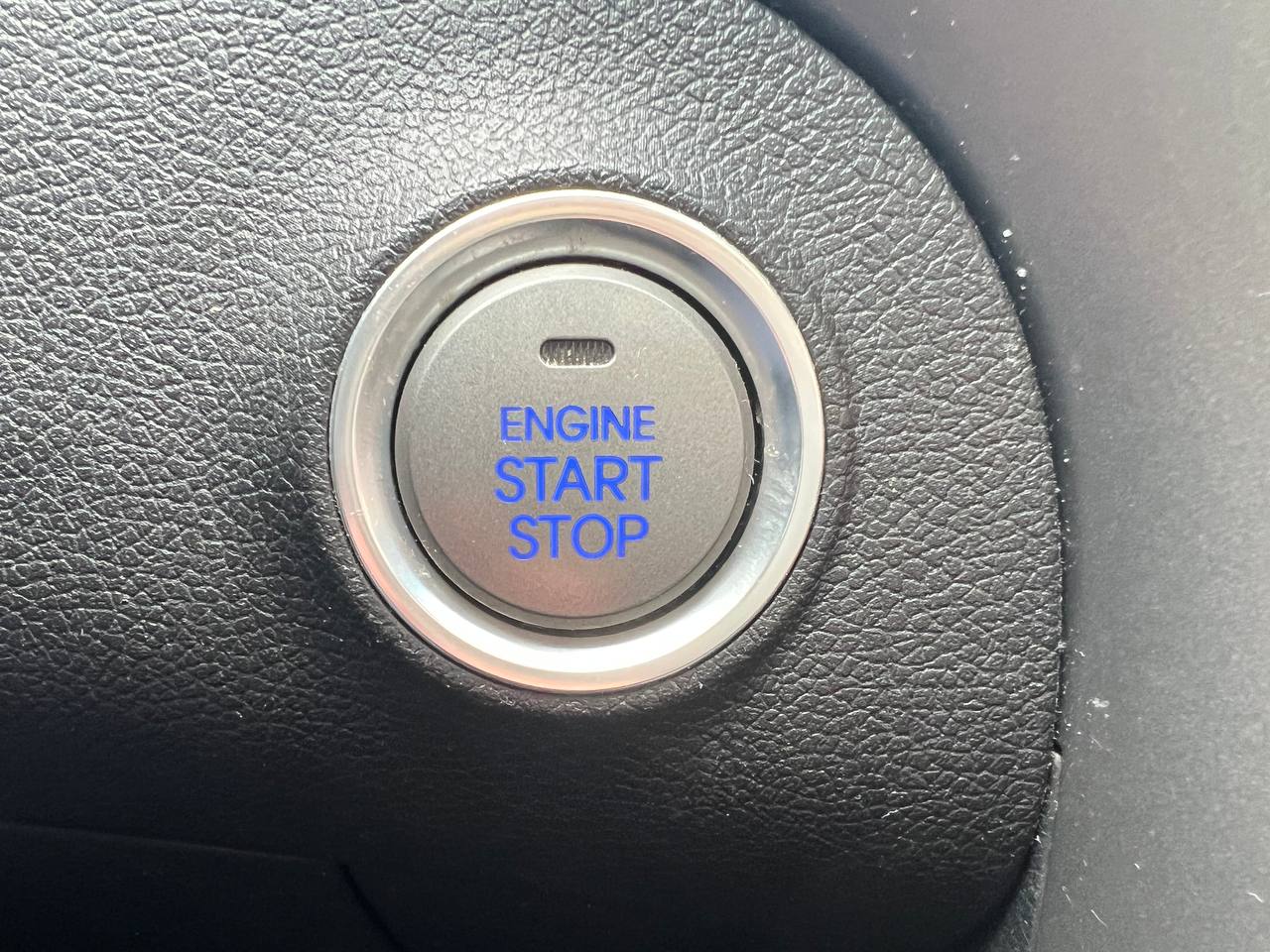 2015 Hyundai Elantra Limited**SAAQ CERTIFIEE**Toit Ouvrant**CamÉra de Recul**SIEGES EN CUIR**Navigation**SIEGES CHAUFFANTS Avant et ArriÈre**DÉmarrage À distance**MAGS** Image principale