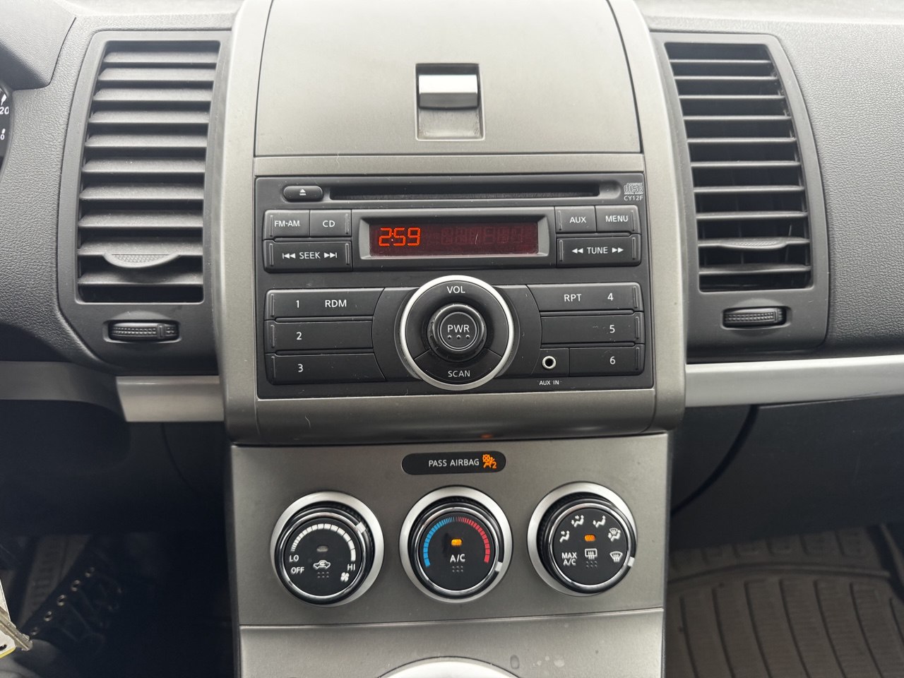 2012 Nissan Sentra 2.0**MAGS** Image principale