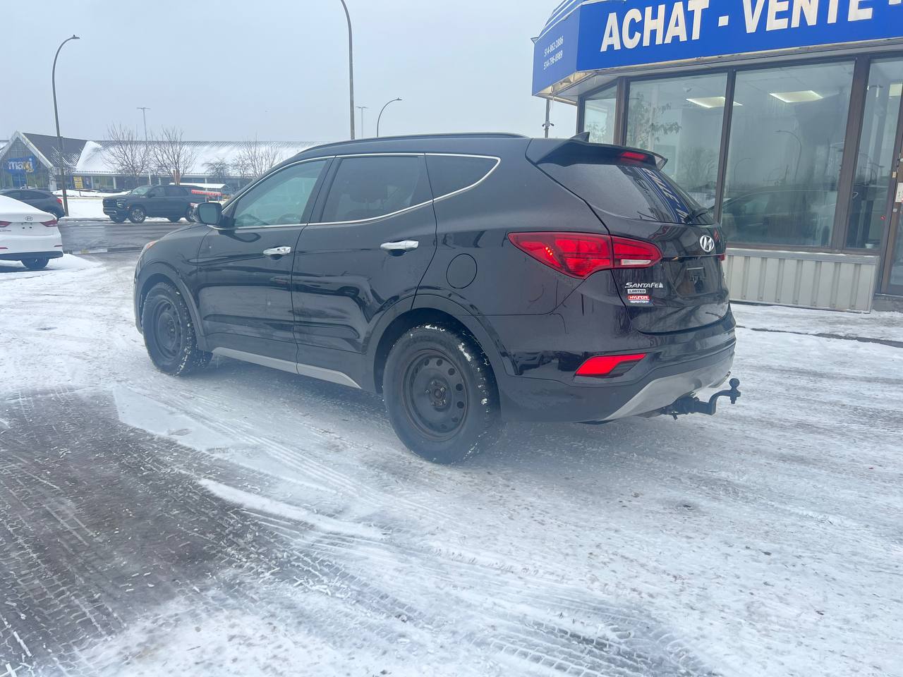 2017 Hyundai Santa Fe Sport Limited**Jamais Accidentee**AWD**TOIT OUVRANT PANORAMIQUE**SIEGE EN CUIR**CAMERA DE RECUL**SIEGES CHAUFFNATS AVANT ET ARRIERE**Siege Ventile**Volant Chauffant**Alerte d'angle Mort** Image principale