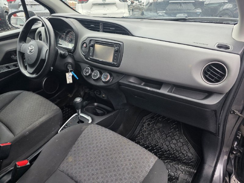 2016 Toyota Yaris LE**Jamais Accidente** Image principale