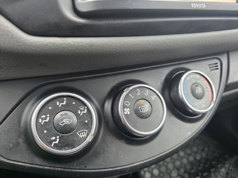 2016 Toyota Yaris LE**Jamais Accidente** Image principale