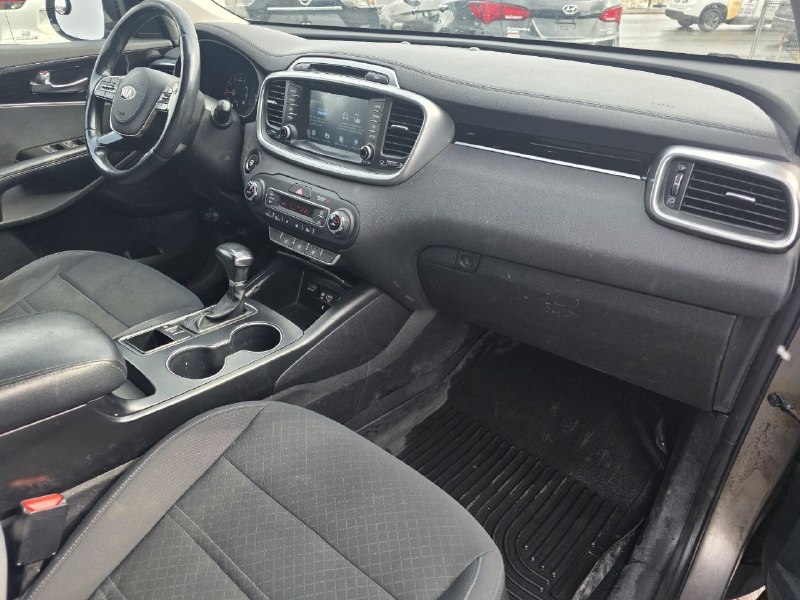 2019 Kia Sorento **LX**7 PASSAGERS**AWD**CAMERA DE RECUL**SIEGES CHAUFFANTS**MAGS**EN SPECIAL** Image principale