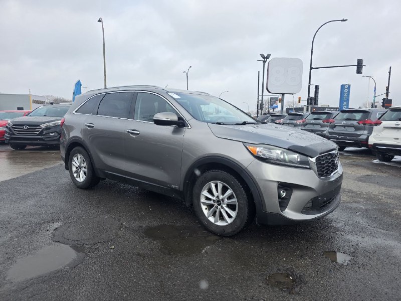 2019 Kia Sorento **LX**7 PASSAGERS**AWD**CAMERA DE RECUL**SIEGES CHAUFFANTS**MAGS**EN SPECIAL** Image principale