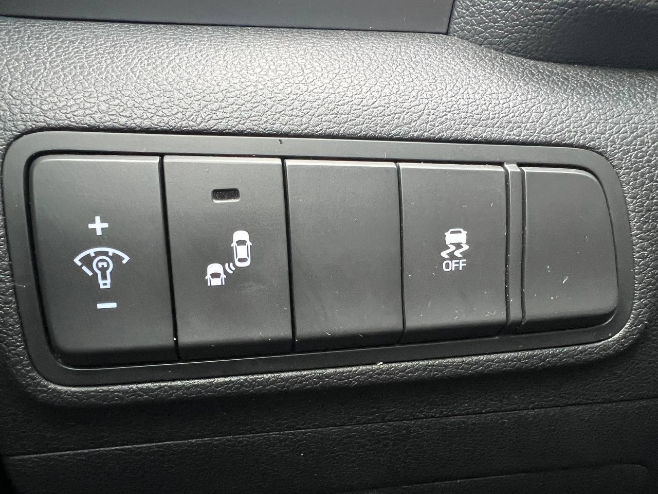 2016 Hyundai Tucson Premium**AWD**CAMERA DE RECUL**SIEGES CHAUFFANTS**MAGS**SIEGES CHAUFFANTS ARRIERE**Alerte d'angle Mort** Image principale