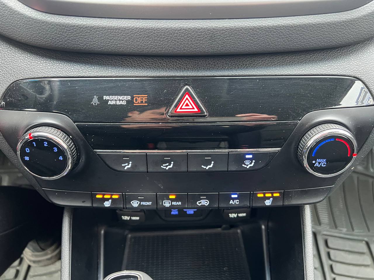 2016 Hyundai Tucson Premium**AWD**CAMERA DE RECUL**SIEGES CHAUFFANTS**MAGS**SIEGES CHAUFFANTS ARRIERE**Alerte d'angle Mort** Image principale