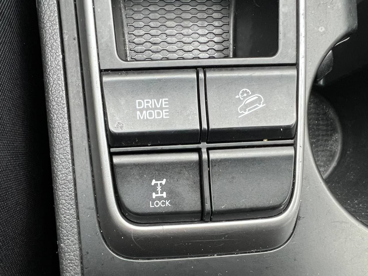 2016 Hyundai Tucson Premium**AWD**CAMERA DE RECUL**SIEGES CHAUFFANTS**MAGS**SIEGES CHAUFFANTS ARRIERE**Alerte d'angle Mort** Image principale