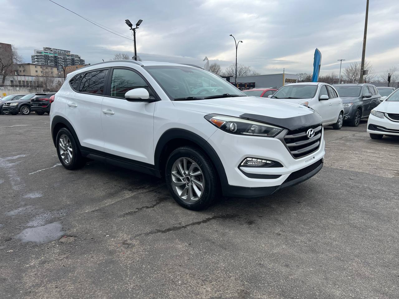 2016 Hyundai Tucson Premium**AWD**CAMERA DE RECUL**SIEGES CHAUFFANTS**MAGS**SIEGES CHAUFFANTS ARRIERE**Alerte d'angle Mort** Image principale