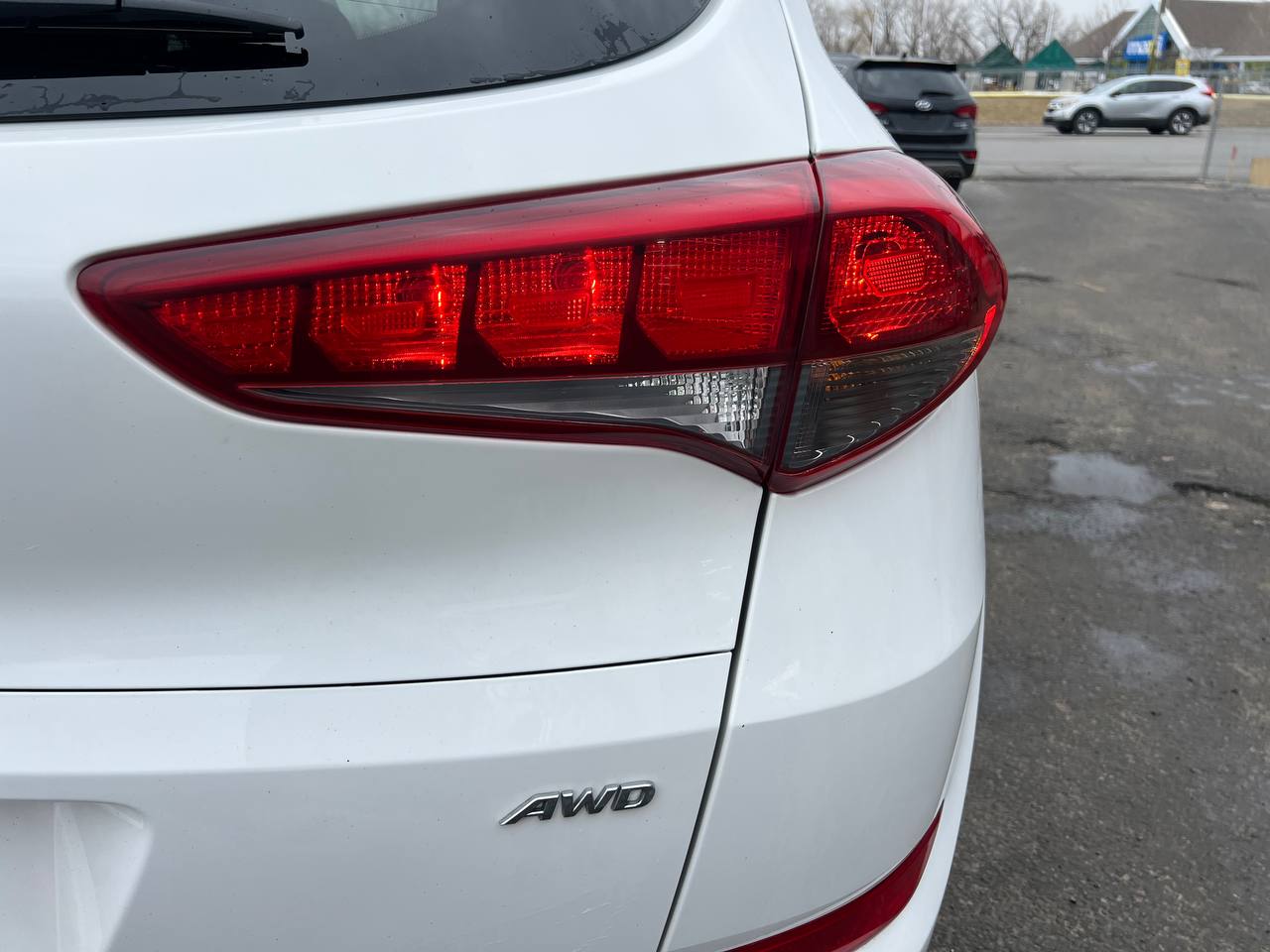 2016 Hyundai Tucson Premium**AWD**CAMERA DE RECUL**SIEGES CHAUFFANTS**MAGS**SIEGES CHAUFFANTS ARRIERE**Alerte d'angle Mort** Image principale