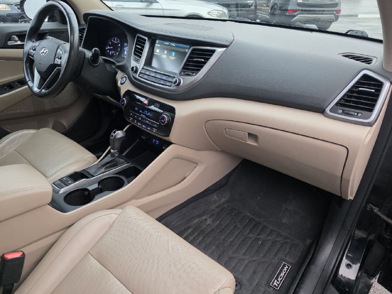 2016 Hyundai Tucson Luxury Main Image