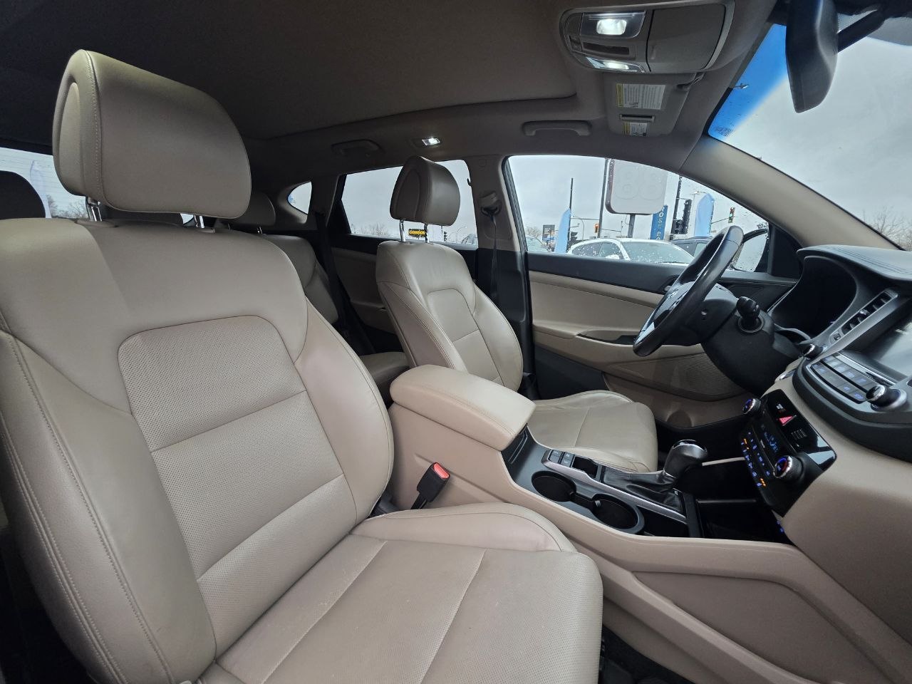 2016 Hyundai Tucson Luxury Main Image