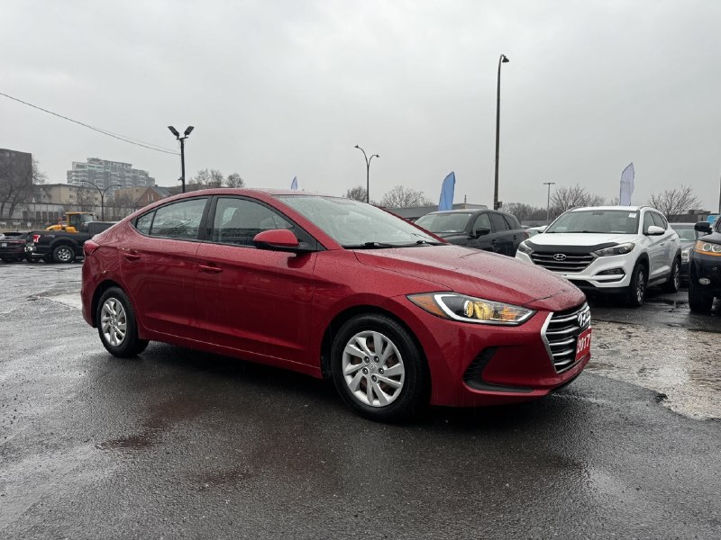 2017 Hyundai Elantra LE**SAAQ CERTIFIER**SIEGES CHAUFFNATS**MODE ECO** Image principale