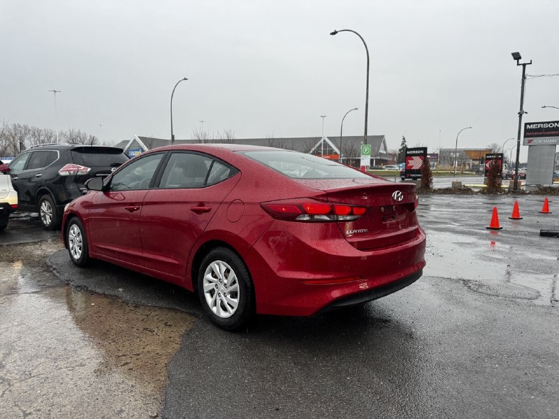 2017 Hyundai Elantra LE**SAAQ CERTIFIER**SIEGES CHAUFFNATS**MODE ECO** Image principale
