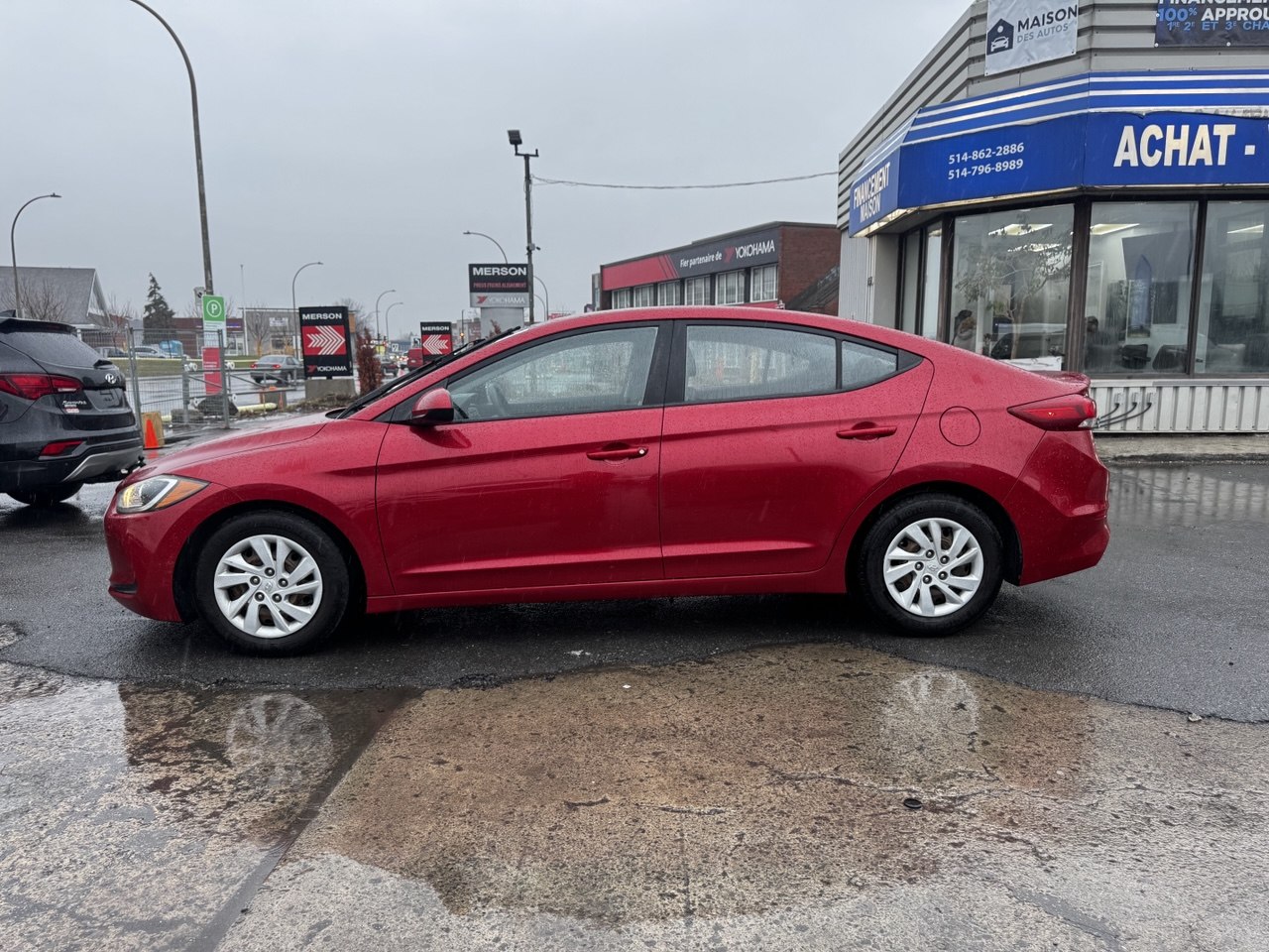 2017 Hyundai Elantra LE**SAAQ CERTIFIER**SIEGES CHAUFFNATS**MODE ECO** Image principale