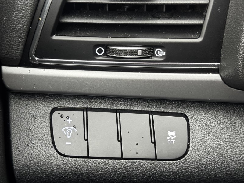 2017 Hyundai Elantra LE**SAAQ CERTIFIER**SIEGES CHAUFFNATS**MODE ECO** Image principale