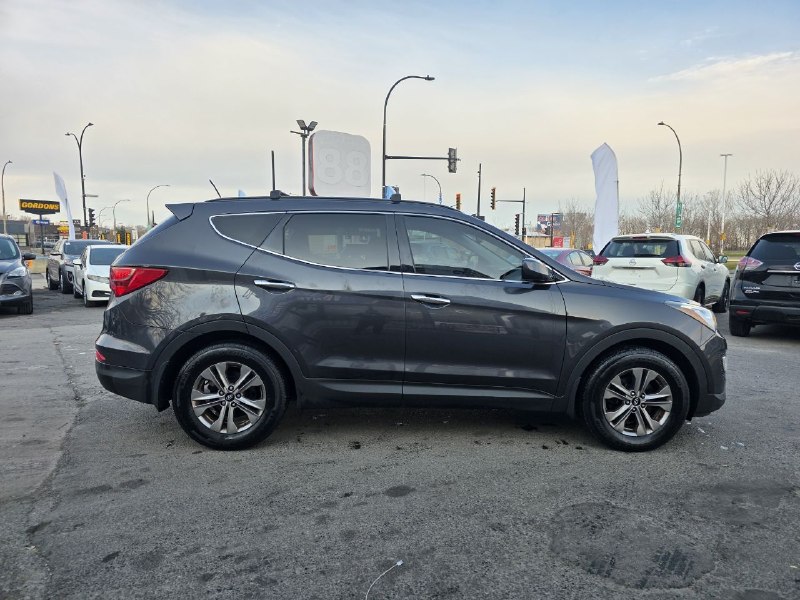 2016 Hyundai Santa Fe Sport JAMAIS ACCIDENTEE**SAAQ CERTIFIEE**UNE SEULE PROPRIO**2.4L**SIEGES CHAUFFANTS**MAGS**EN SPECIAL** Image principale