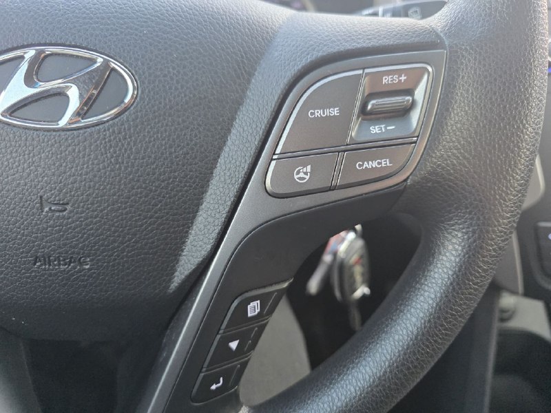 2016 Hyundai Santa Fe Sport JAMAIS ACCIDENTEE**SAAQ CERTIFIEE**UNE SEULE PROPRIO**2.4L**SIEGES CHAUFFANTS**MAGS**EN SPECIAL** Image principale