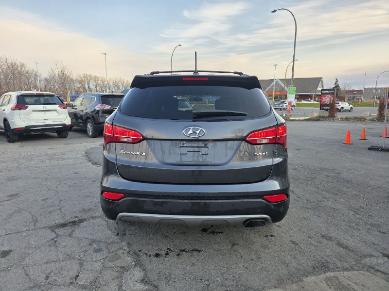 2016 Hyundai Santa Fe Sport JAMAIS ACCIDENTEE**SAAQ CERTIFIEE**UNE SEULE PROPRIO**2.4L**SIEGES CHAUFFANTS**MAGS**EN SPECIAL** Image principale