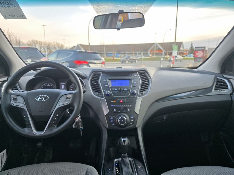 2016 Hyundai Santa Fe Sport JAMAIS ACCIDENTEE**SAAQ CERTIFIEE**UNE SEULE PROPRIO**2.4L**SIEGES CHAUFFANTS**MAGS**EN SPECIAL** Image principale