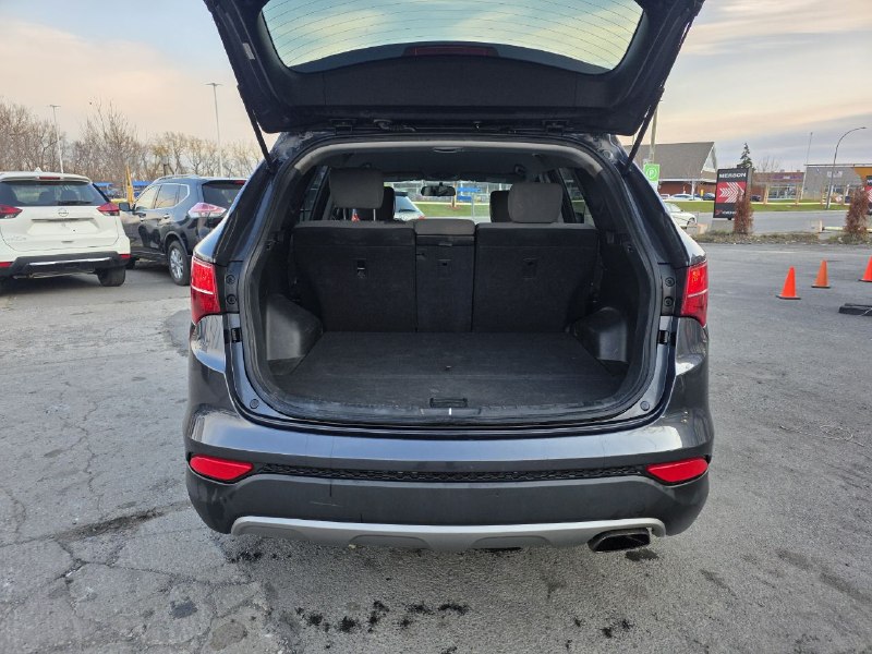 2016 Hyundai Santa Fe Sport JAMAIS ACCIDENTEE**SAAQ CERTIFIEE**UNE SEULE PROPRIO**2.4L**SIEGES CHAUFFANTS**MAGS**EN SPECIAL** Image principale