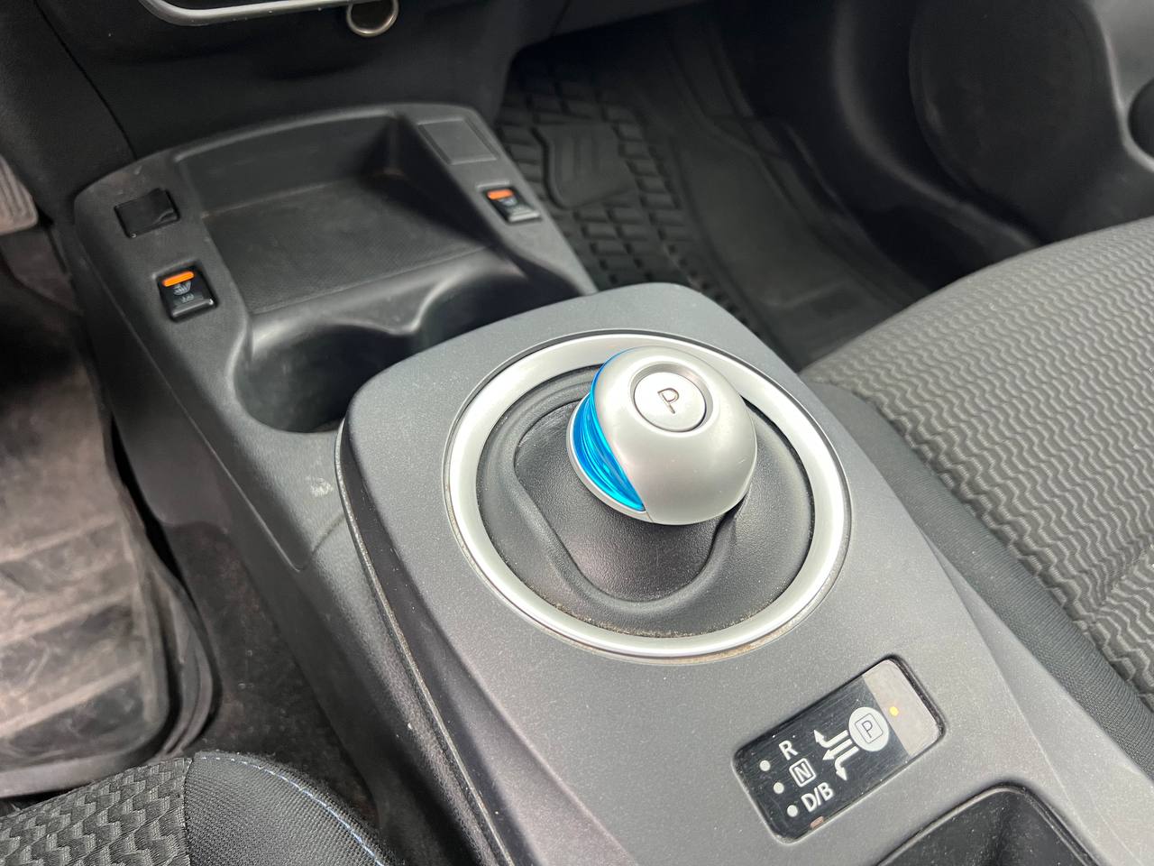 2015 Nissan LEAF SV**Jamais Accidentee**CAMERA DE RECUL**SIEGES CHAUFFANTS EN AVANT ET ARRIERE**VOLANT CHAUFFANTS Image principale