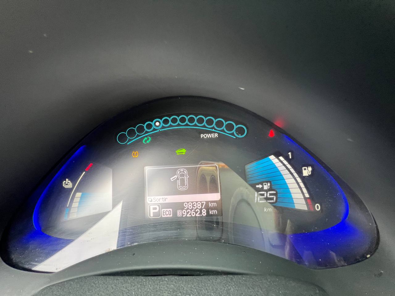 2015 Nissan LEAF SV**Jamais Accidentee**CAMERA DE RECUL**SIEGES CHAUFFANTS EN AVANT ET ARRIERE**VOLANT CHAUFFANTS Image principale