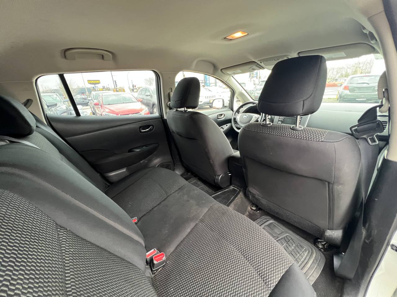 2015 Nissan LEAF SV**Jamais Accidentee**CAMERA DE RECUL**SIEGES CHAUFFANTS EN AVANT ET ARRIERE**VOLANT CHAUFFANTS Image principale