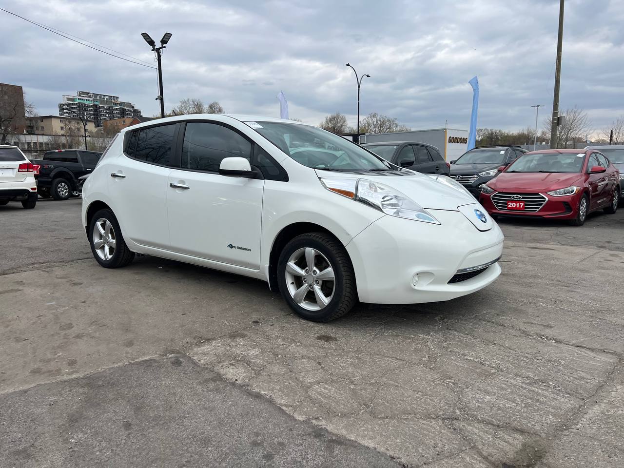 2015 Nissan LEAF SV**Jamais Accidentee**CAMERA DE RECUL**SIEGES CHAUFFANTS EN AVANT ET ARRIERE**VOLANT CHAUFFANTS Image principale