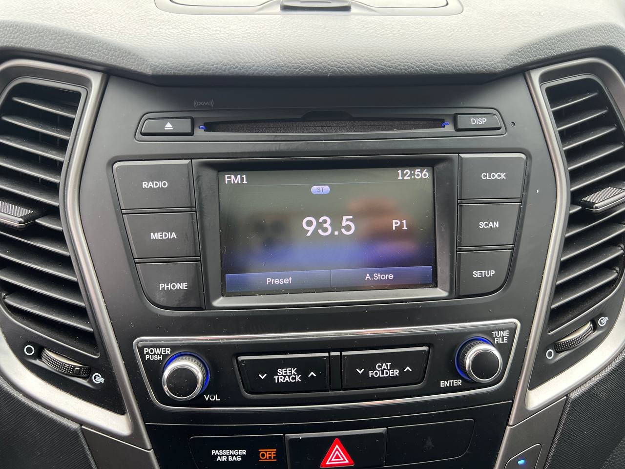 2017 Hyundai Santa Fe Sport SE**AWD**TOIT OUVRANT PANORAMIQUE**SIEGE EN CUIR**CAMERA DE RECUL**SIEGES CHAUFFNATS AVANT ET ARRIERE**Volant Chauffant**Alerte d'angle Mort**MAGS** Image principale