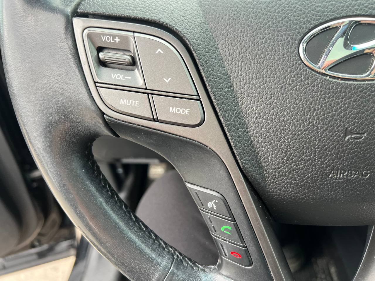 2017 Hyundai Santa Fe Sport SE**AWD**TOIT OUVRANT PANORAMIQUE**SIEGE EN CUIR**CAMERA DE RECUL**SIEGES CHAUFFNATS AVANT ET ARRIERE**Volant Chauffant**Alerte d'angle Mort**MAGS** Image principale