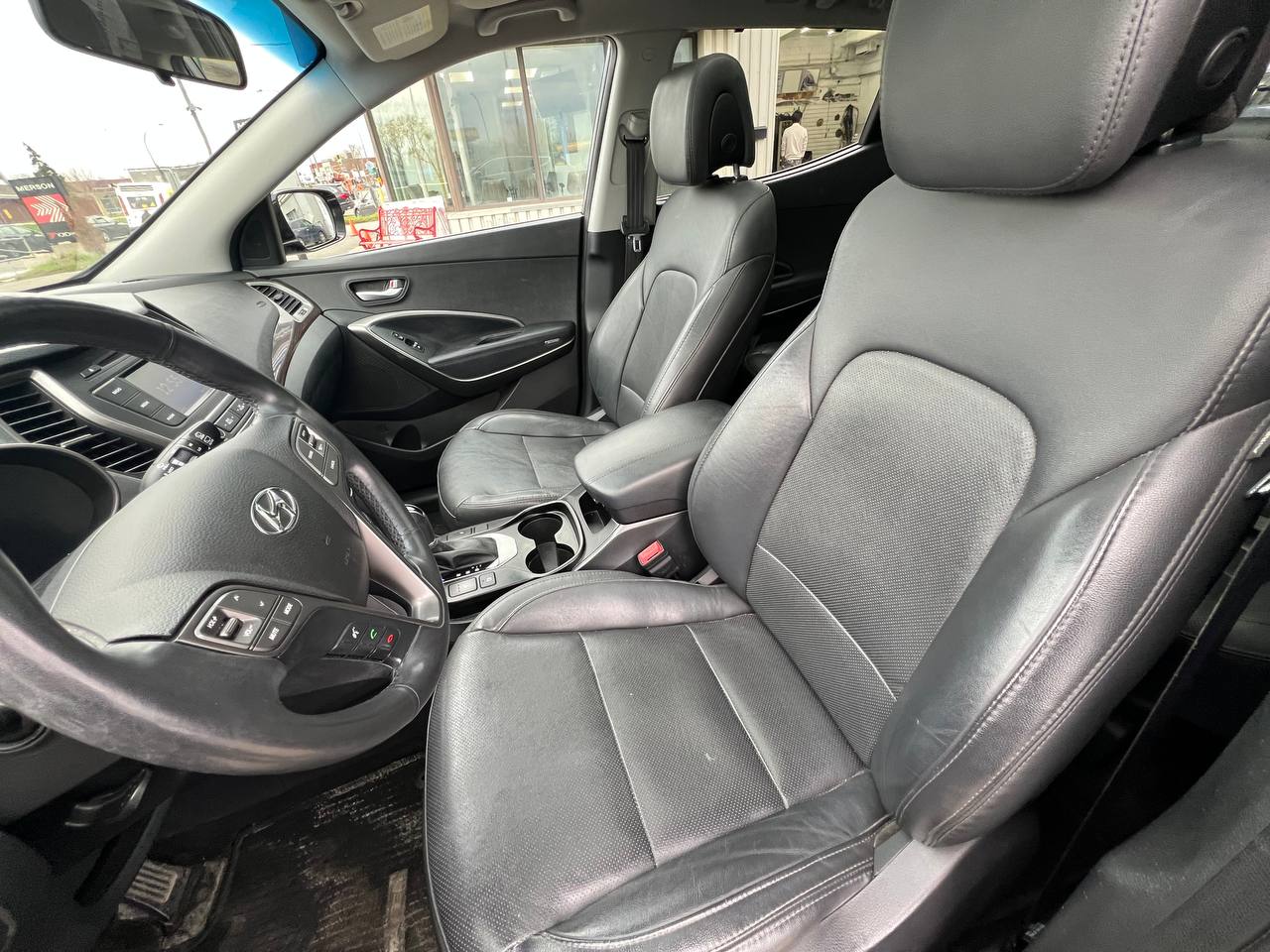 2017 Hyundai Santa Fe Sport SE**AWD**TOIT OUVRANT PANORAMIQUE**SIEGE EN CUIR**CAMERA DE RECUL**SIEGES CHAUFFNATS AVANT ET ARRIERE**Volant Chauffant**Alerte d'angle Mort**MAGS** Image principale