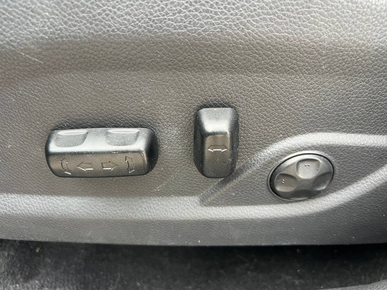 2017 Hyundai Santa Fe Sport SE**AWD**TOIT OUVRANT PANORAMIQUE**SIEGE EN CUIR**CAMERA DE RECUL**SIEGES CHAUFFNATS AVANT ET ARRIERE**Volant Chauffant**Alerte d'angle Mort**MAGS** Image principale