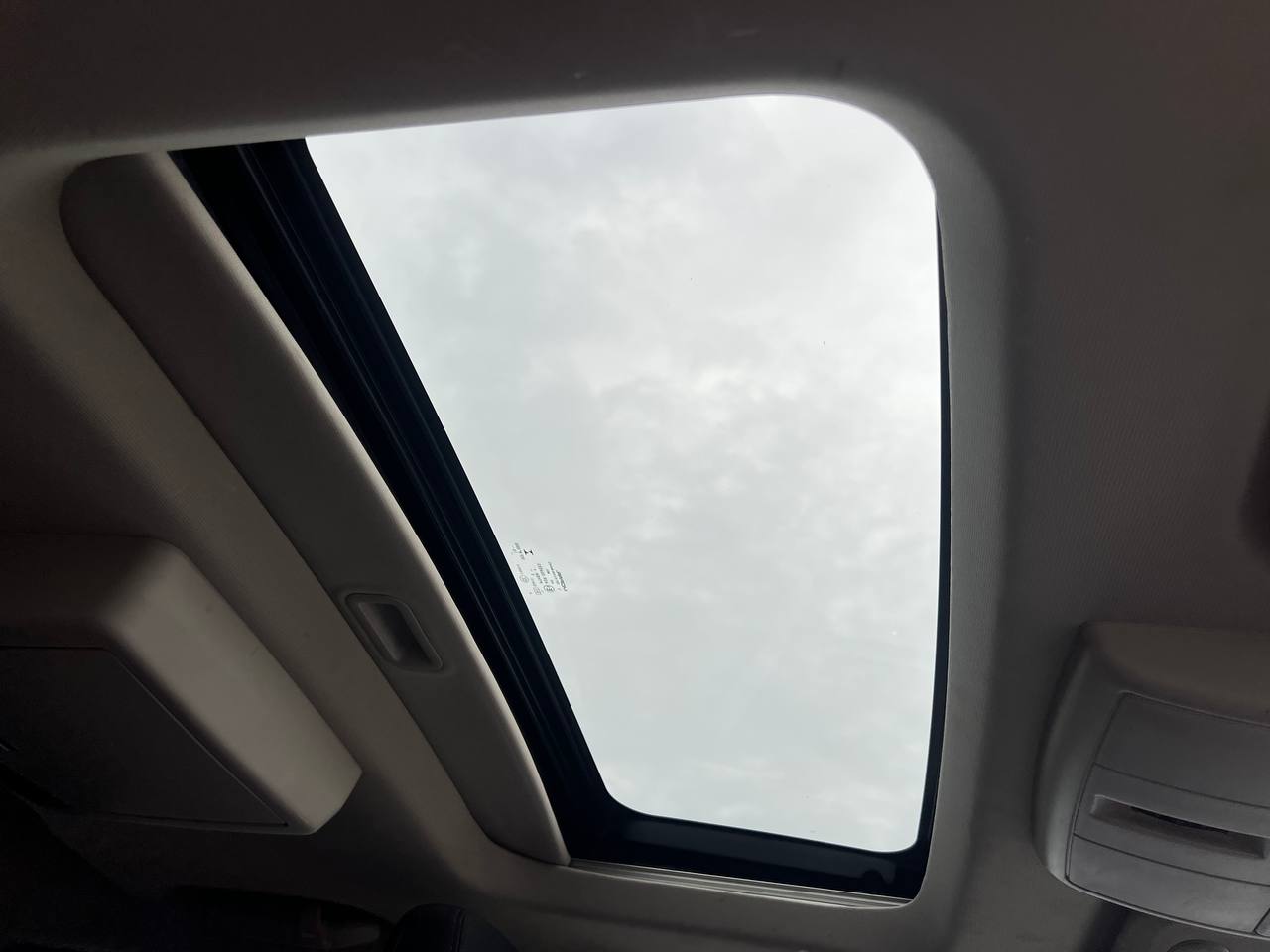 2017 Dodge Journey SXT**TOIT OUVRANT**CAMERA DE RECUL**SIEGES CHAUFFNATS**NAVIGATION**MAGS** Image principale