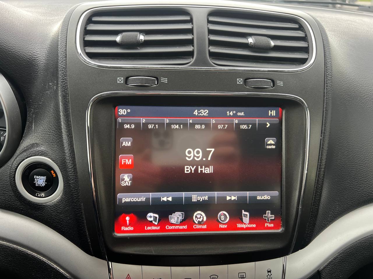 2017 Dodge Journey SXT**TOIT OUVRANT**CAMERA DE RECUL**SIEGES CHAUFFNATS**NAVIGATION**MAGS** Image principale