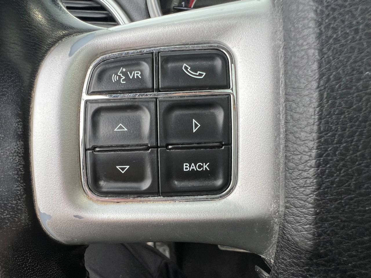 2017 Dodge Journey SXT**TOIT OUVRANT**CAMERA DE RECUL**SIEGES CHAUFFNATS**NAVIGATION**MAGS** Image principale