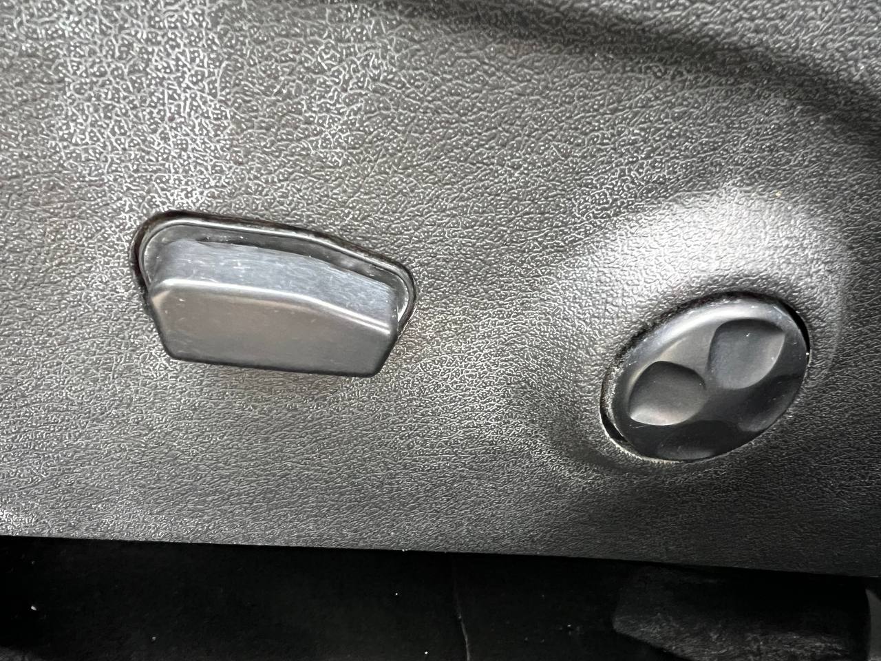 2017 Dodge Journey SXT**TOIT OUVRANT**CAMERA DE RECUL**SIEGES CHAUFFNATS**NAVIGATION**MAGS** Image principale