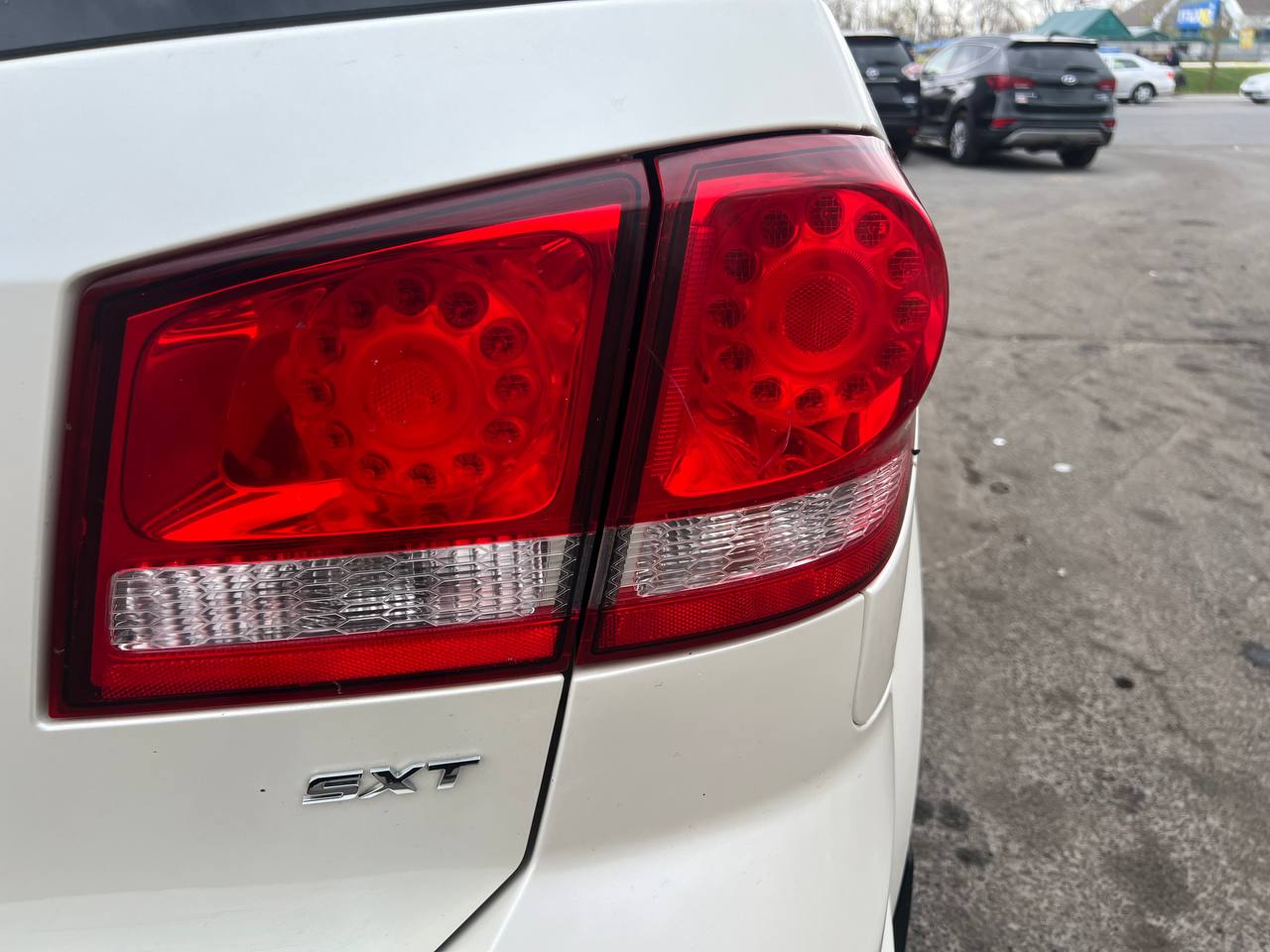 2017 Dodge Journey SXT**TOIT OUVRANT**CAMERA DE RECUL**SIEGES CHAUFFNATS**NAVIGATION**MAGS** Image principale