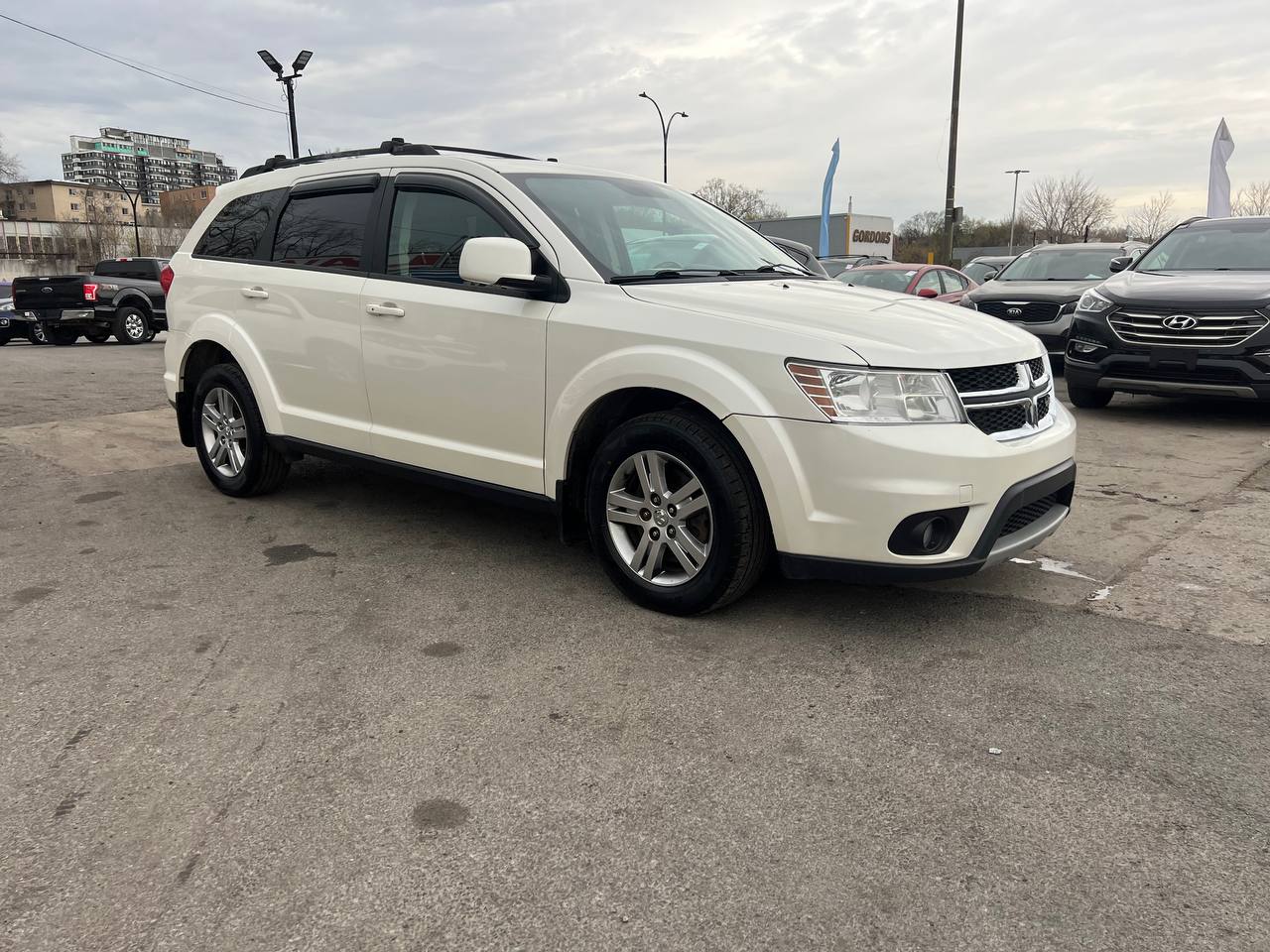 2017 Dodge Journey SXT**TOIT OUVRANT**CAMERA DE RECUL**SIEGES CHAUFFNATS**NAVIGATION**MAGS** Image principale