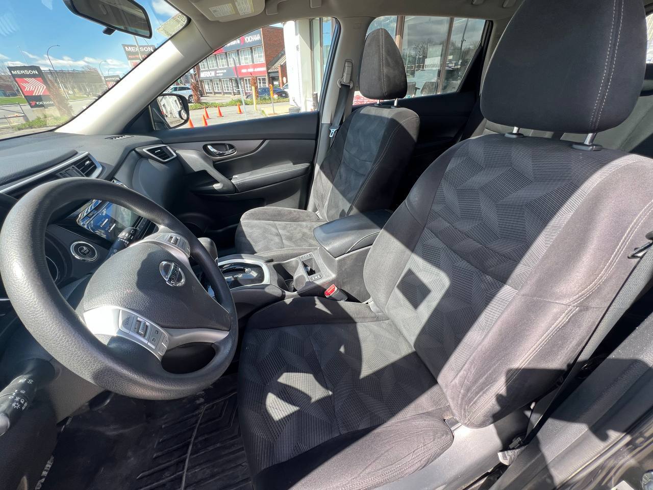 2015 Nissan Rogue SV**AWD**TOIT OUVRANT PANORAMIQUE**CAMERA DE RECULE**SIEGES CHAUFFNATS**Mags** Image principale