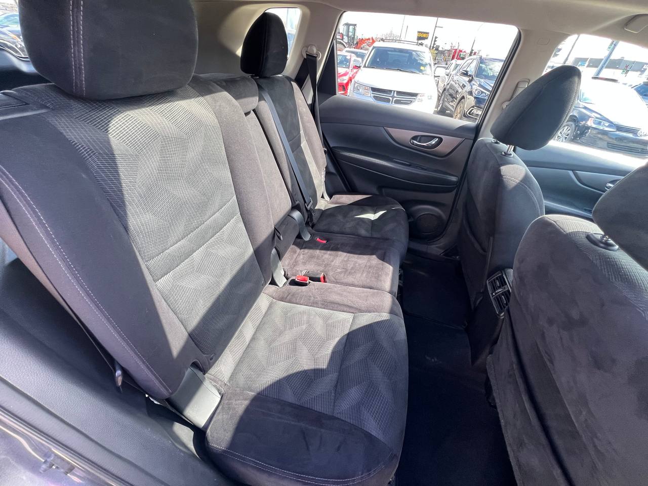 2015 Nissan Rogue SV**AWD**TOIT OUVRANT PANORAMIQUE**CAMERA DE RECULE**SIEGES CHAUFFNATS**Mags** Image principale