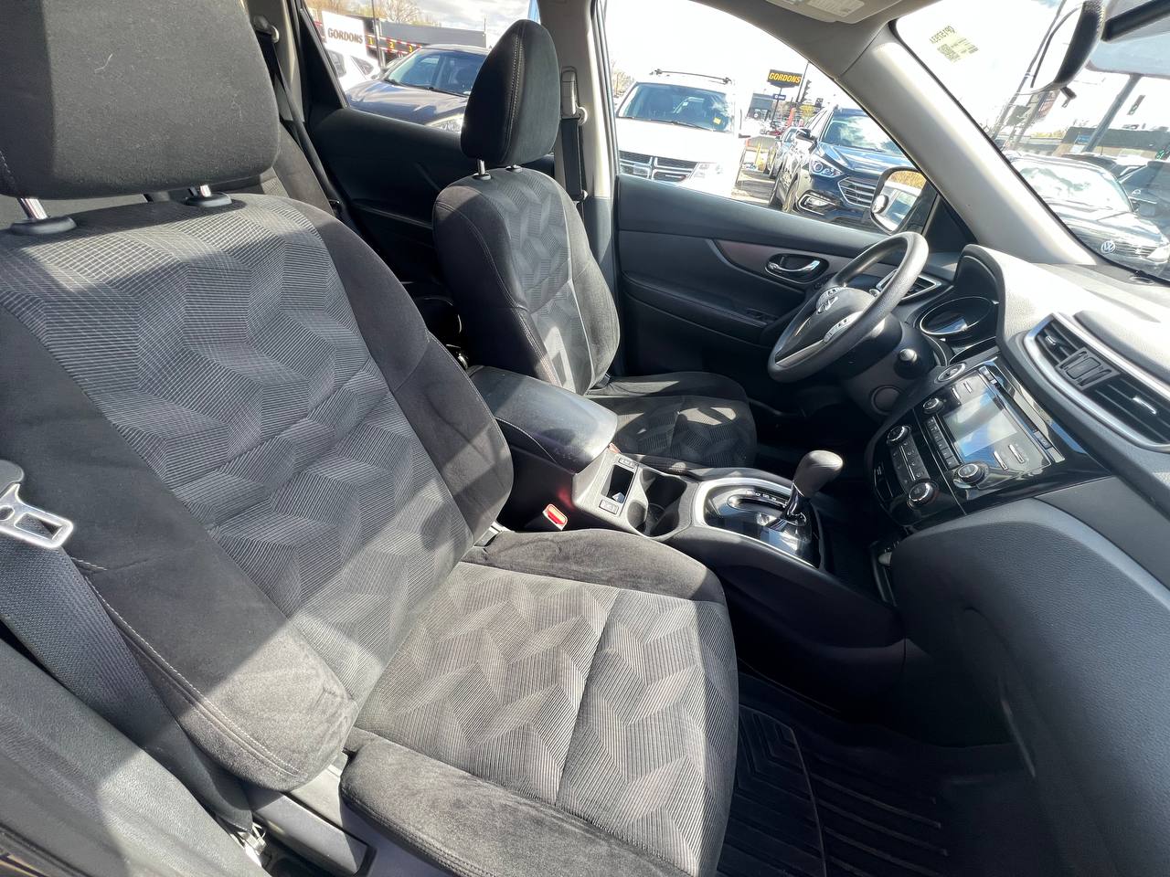 2015 Nissan Rogue SV**AWD**TOIT OUVRANT PANORAMIQUE**CAMERA DE RECULE**SIEGES CHAUFFNATS**Mags** Image principale