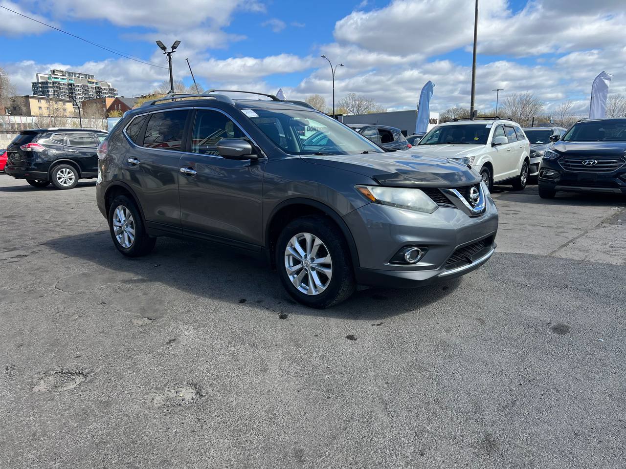 2015 Nissan Rogue SV**AWD**TOIT OUVRANT PANORAMIQUE**CAMERA DE RECULE**SIEGES CHAUFFNATS**Mags** Image principale